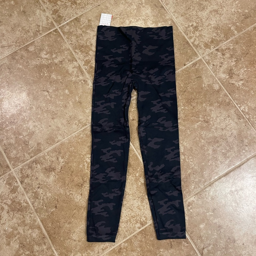 Brand new with tags Spanx leggings